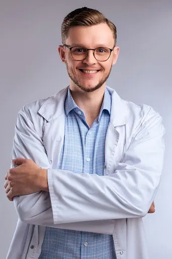 Bartosz Macionczyk, lekarz Specjalista Laryngolog